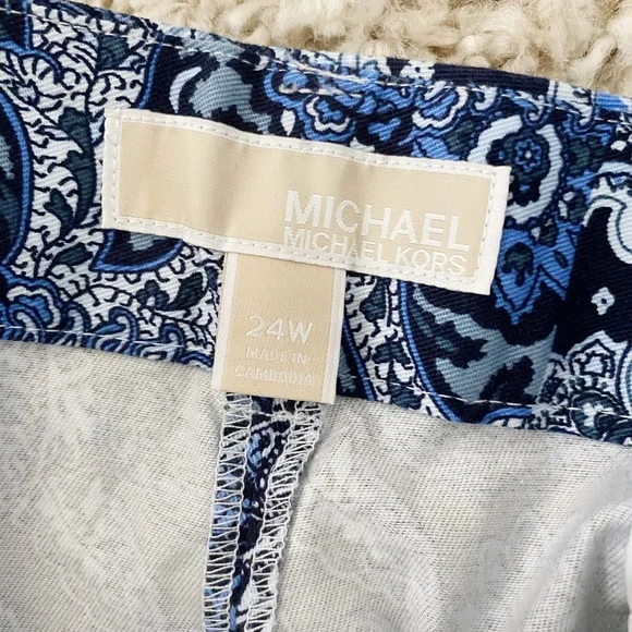 MICHAEL Michael Kors True Navy Paisley Printed Shorts - Picture 5 of 8